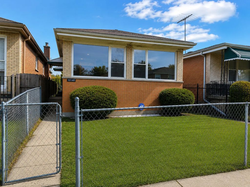 332 W 100th Street, Chicago, 60628