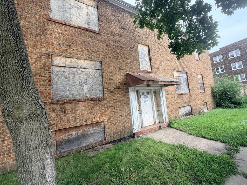 45 156th Place, Calumet City