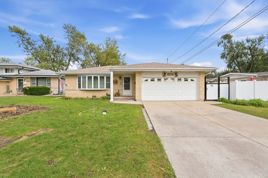 15719 Kenwood Avenue, South Holland