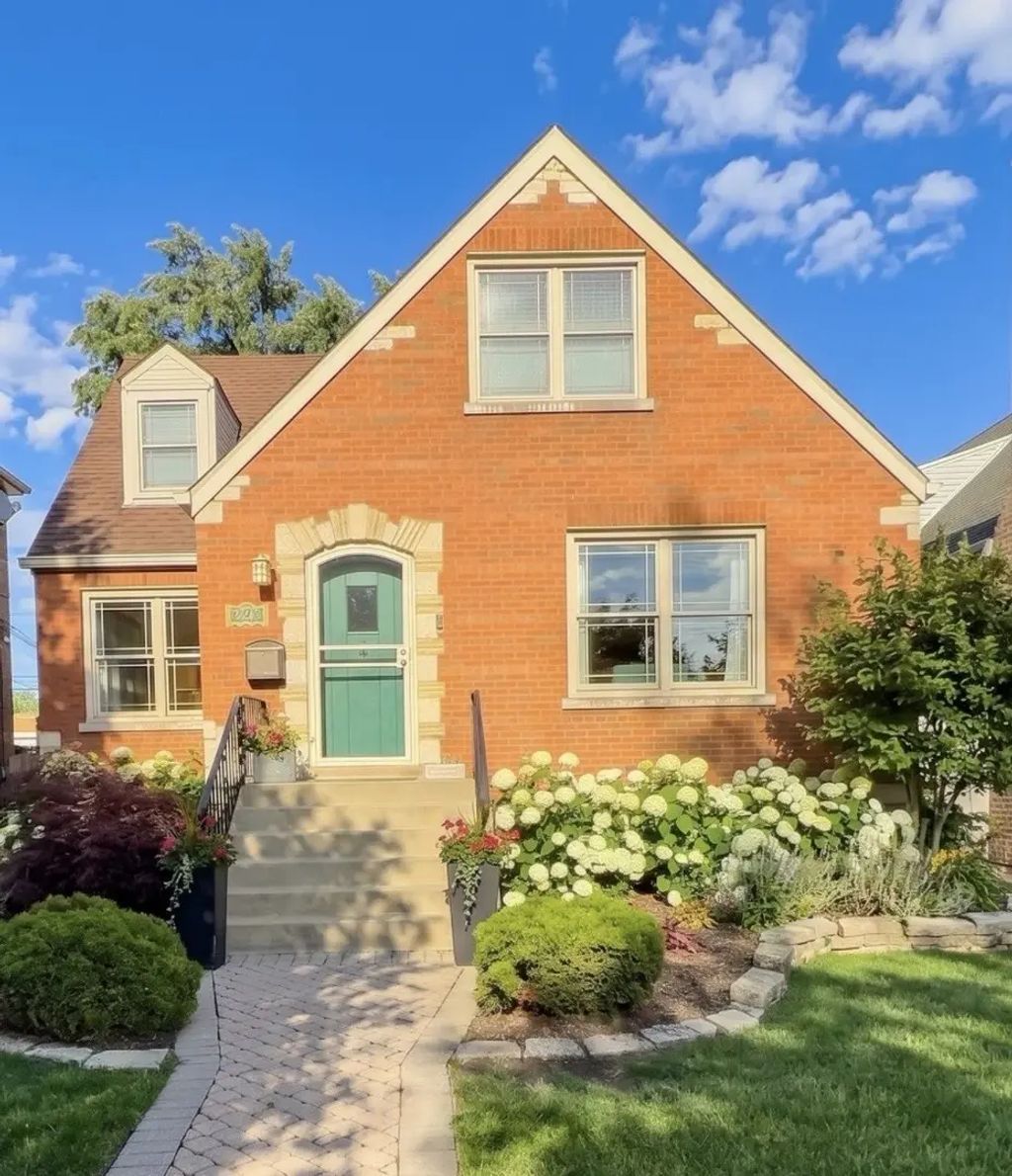 10711 S Artesian Avenue, Chicago