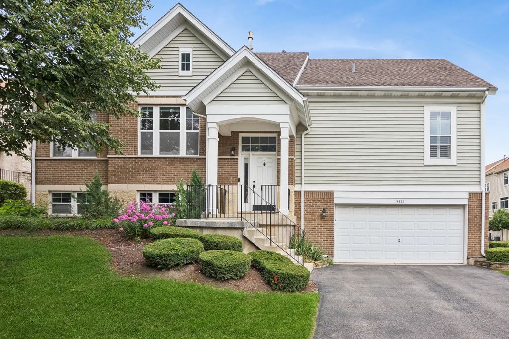 5521 Cambridge Way, Hanover Park