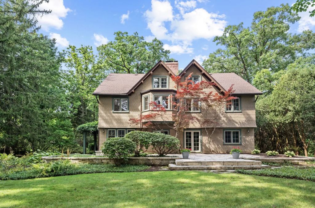 215 Prospect Avenue, Highland Park