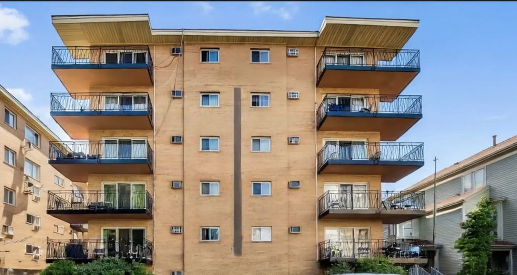 7432 W Washington Street 604, Forest Park
