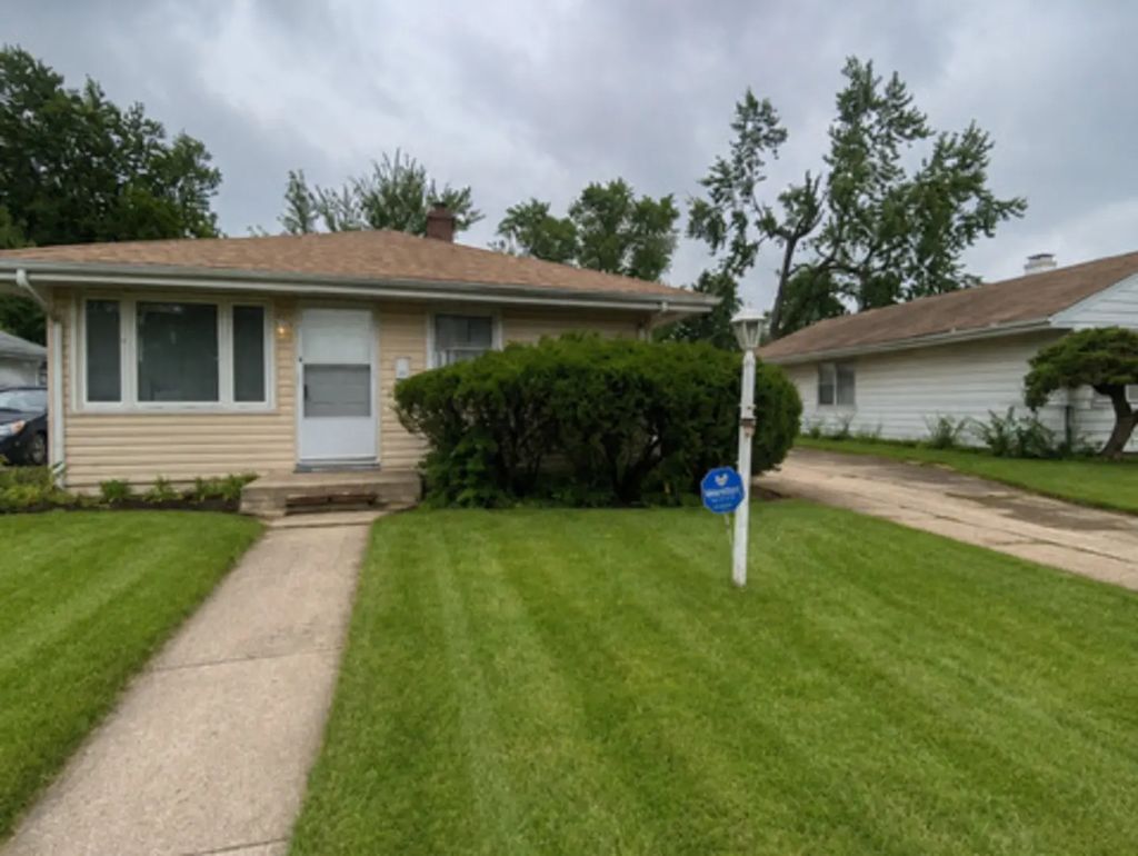 26 W 141st Street, Dixmoor