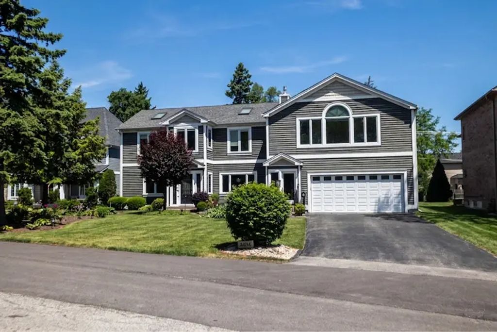 3404 Meadow Lane, Glenview