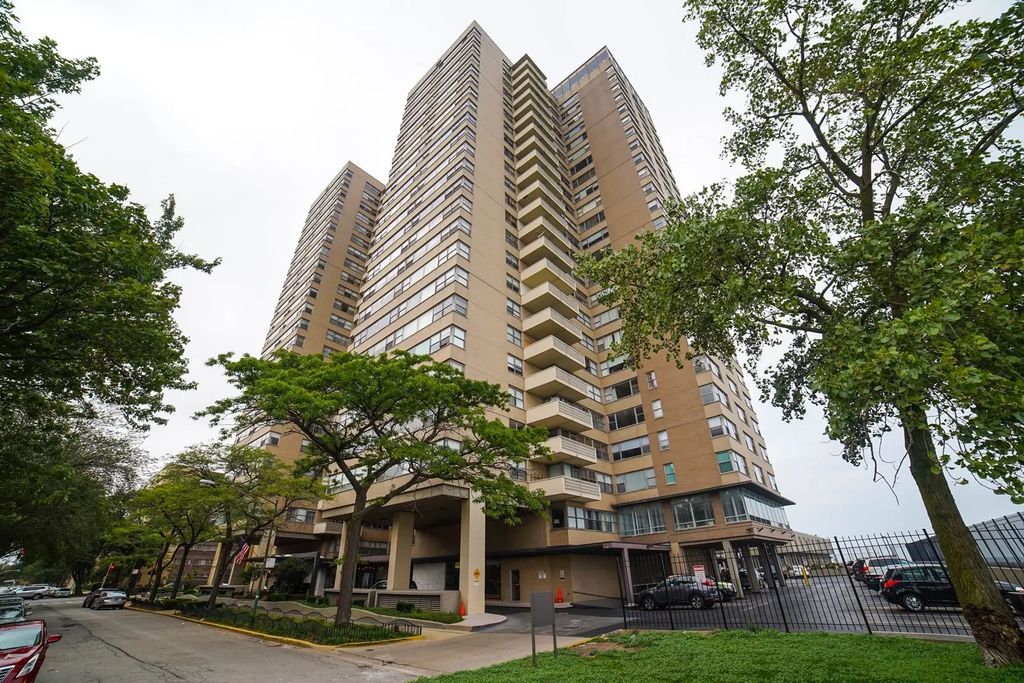 6301 N Sheridan Road 9v, Chicago