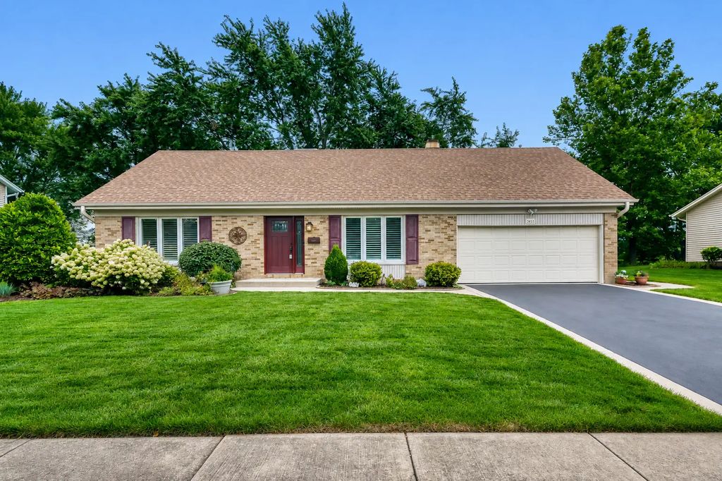 3455 Treaty Lane, Hoffman Estates