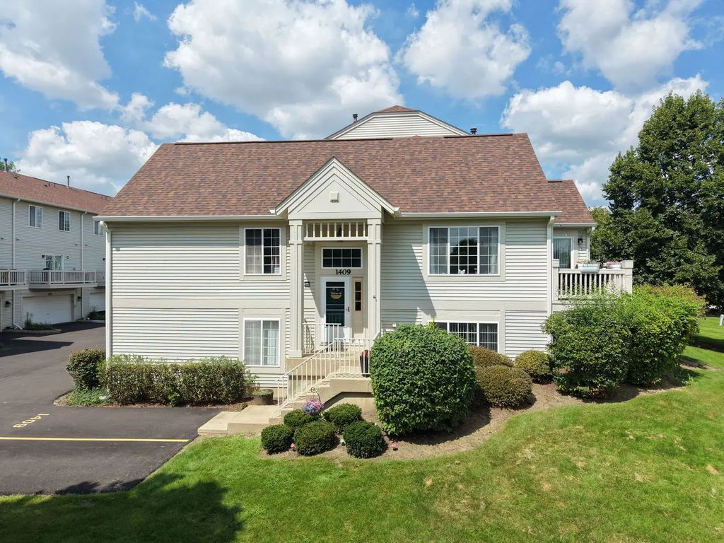 1409 New Haven Drive 1409, Cary