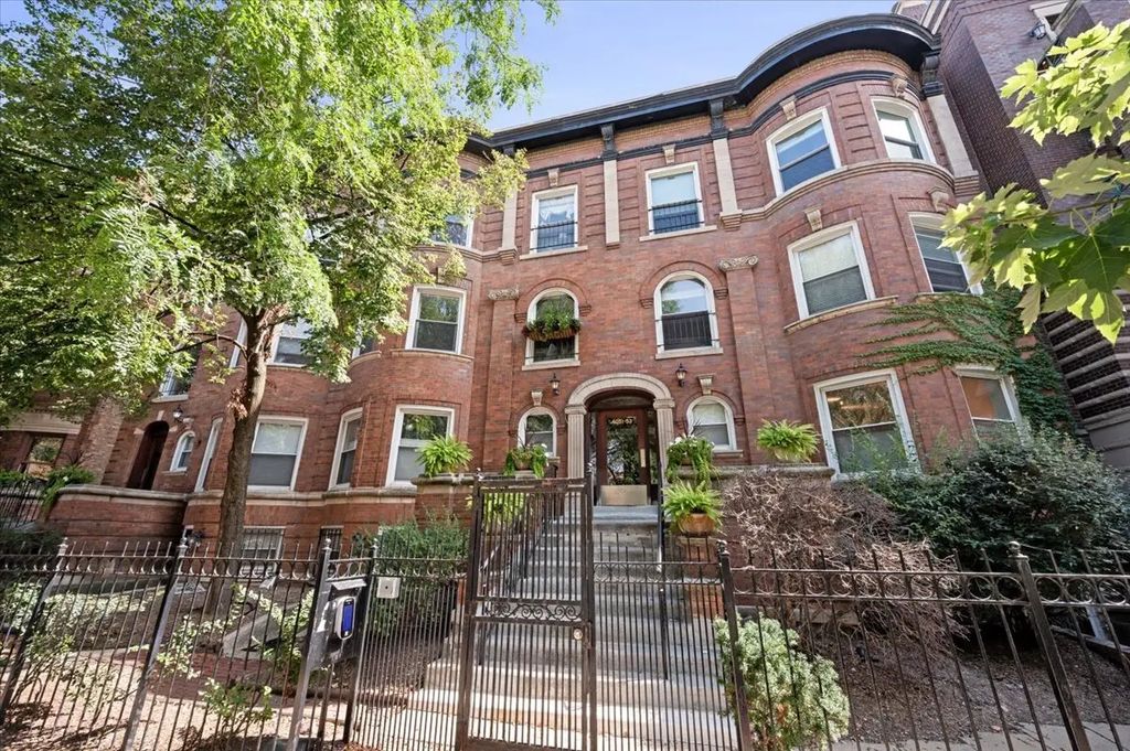 4053 N Sheridan Road 3, Chicago, 60613