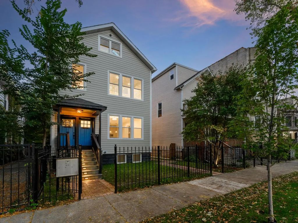 1637 N Richmond Street, Chicago