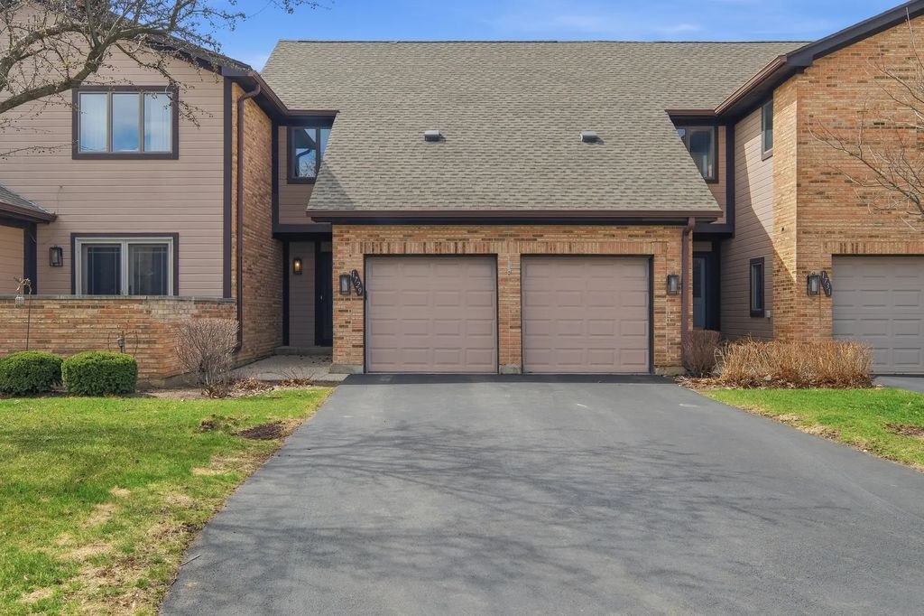 1729 Pebble Beach Court, Hoffman Estates