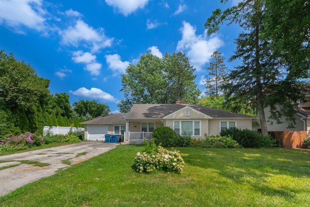 937 S Madison Street, Hinsdale