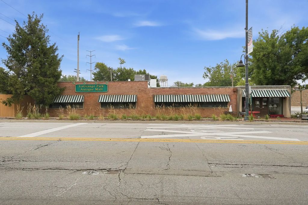 800 E 31st Street, La Grange Park