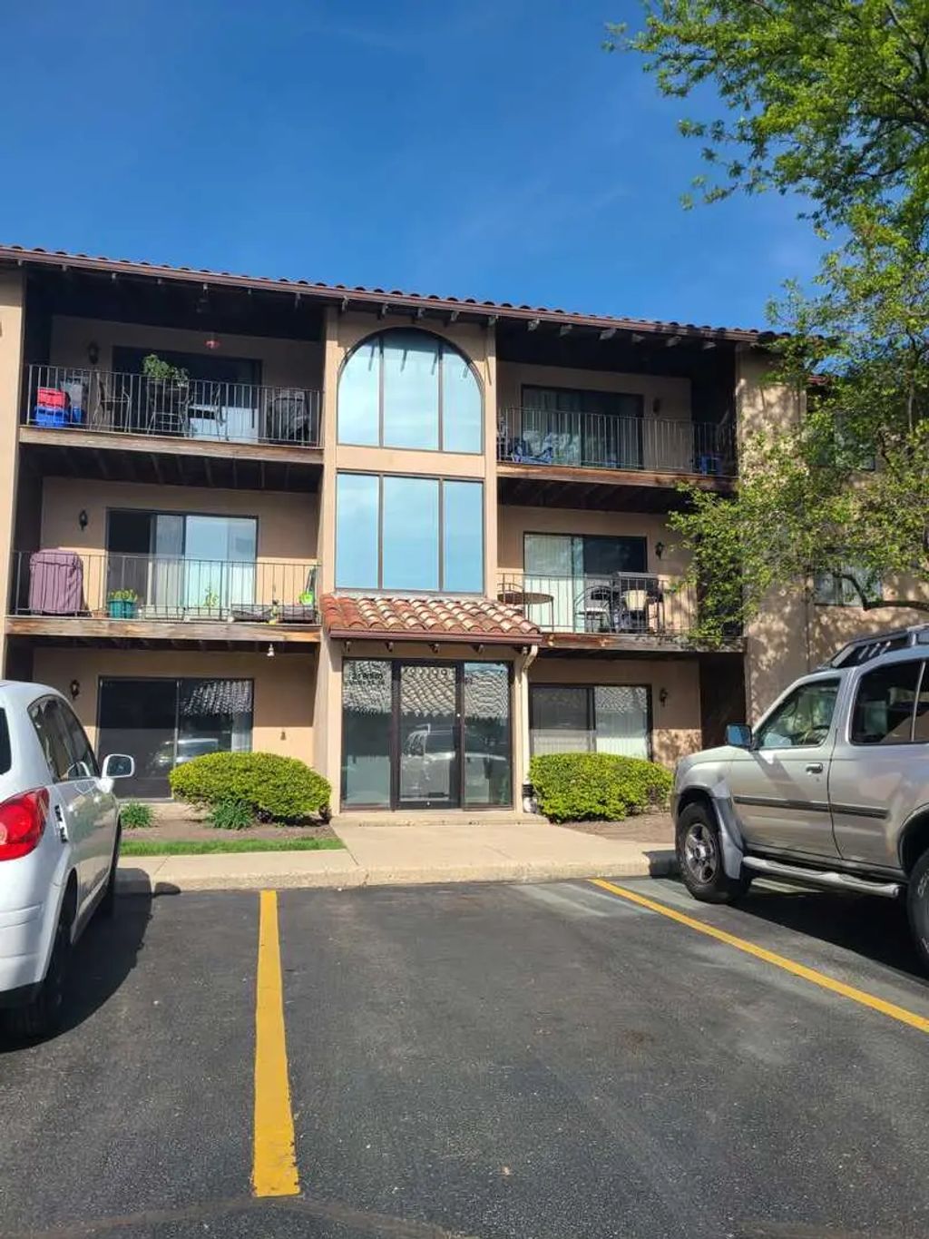 21w581 North Avenue 36, Lombard