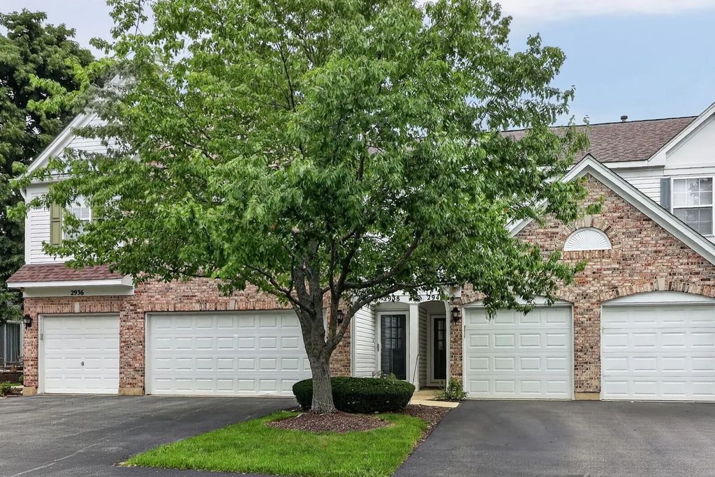 2940 Stonewater Drive, Naperville