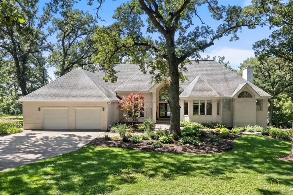 49w693 Hinckley Road, Big Rock