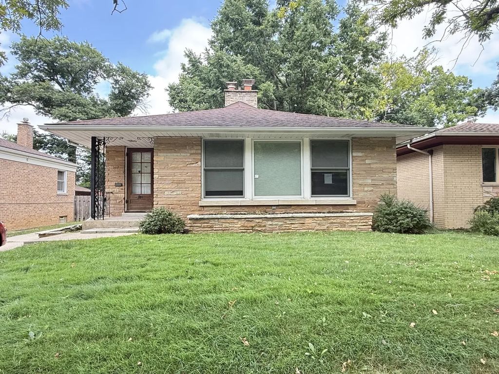 1811 N Thatcher Avenue, Elmwood Park