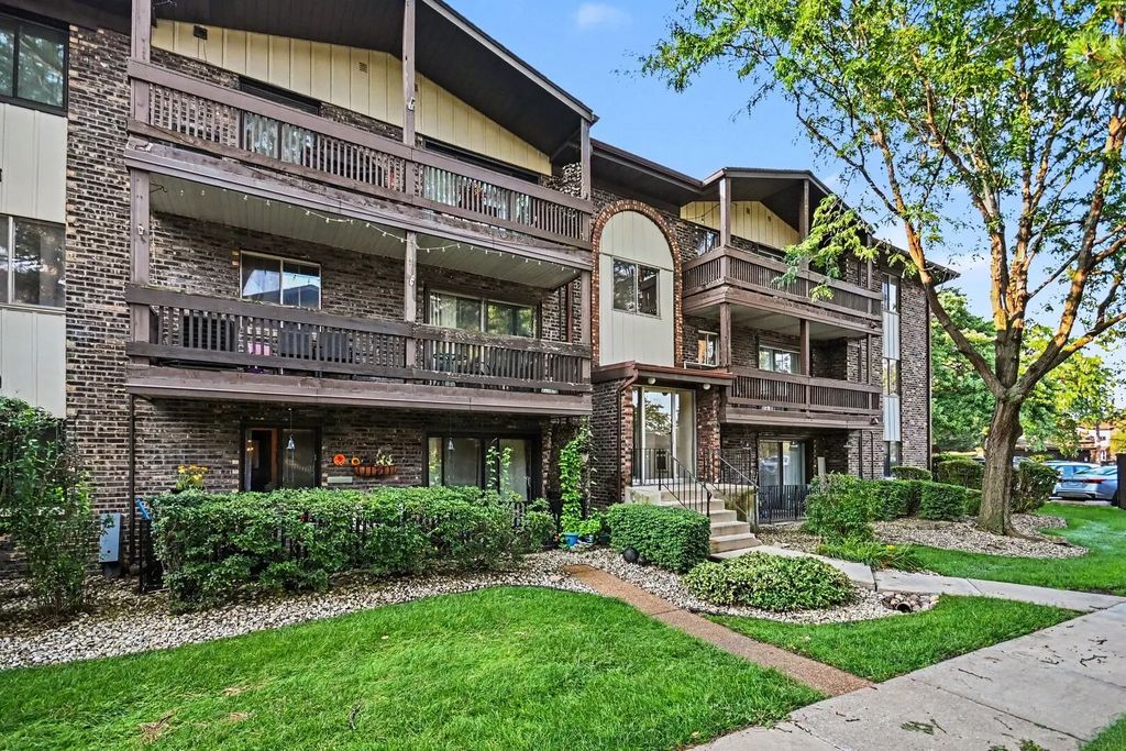 14023 Gail Lane 408, Crestwood