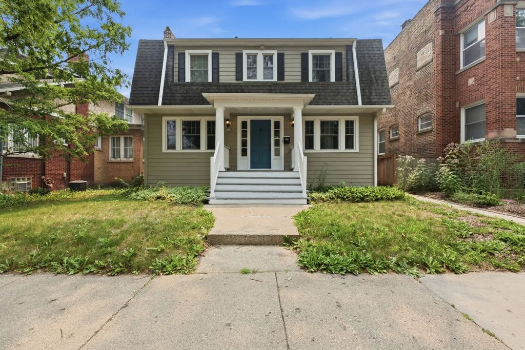 3829 W Addison Street, Chicago, 60618