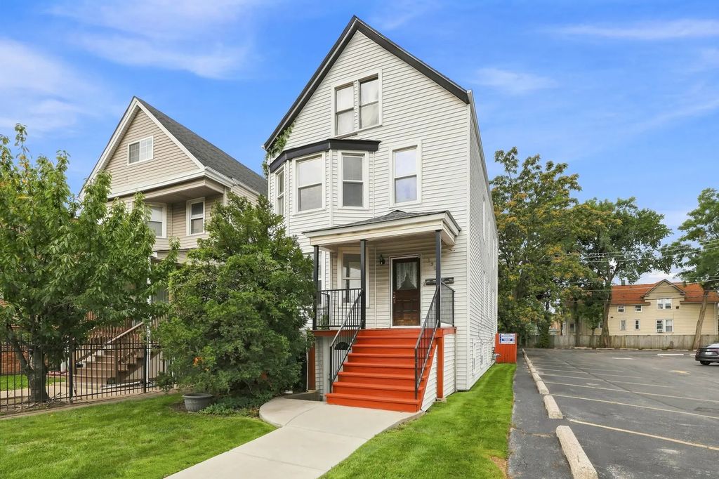 3516 N Cicero Avenue, Chicago