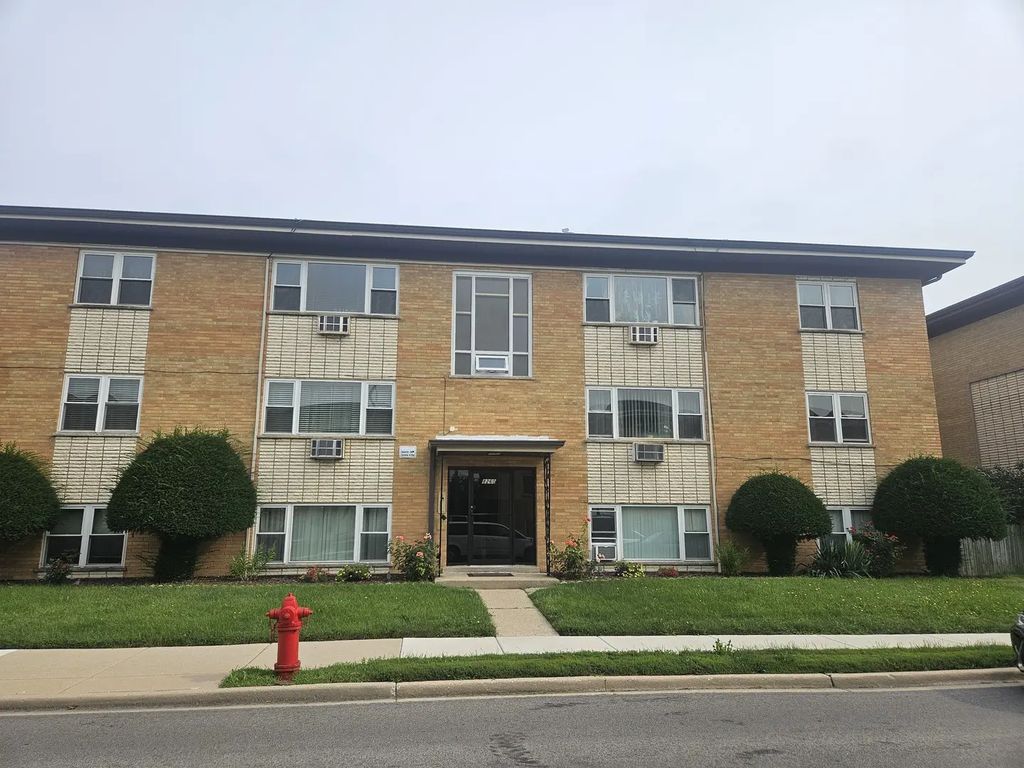 8260 W Oconnor Drive 2nw, River Grove