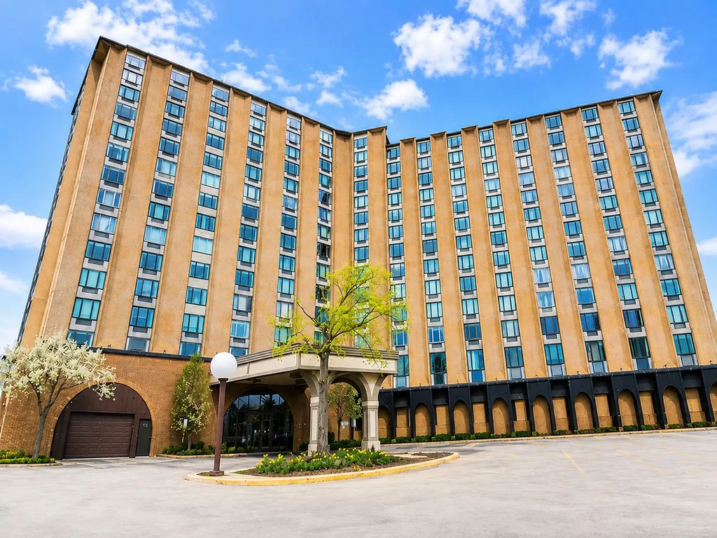 1 Renaissance Place 720, Palatine