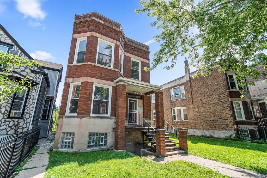6141 S Justine Street, Chicago