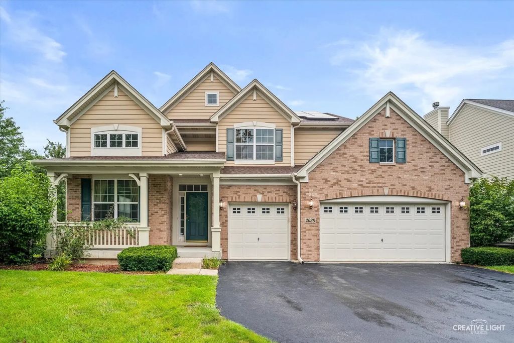 2038 Padua Drive, Elgin