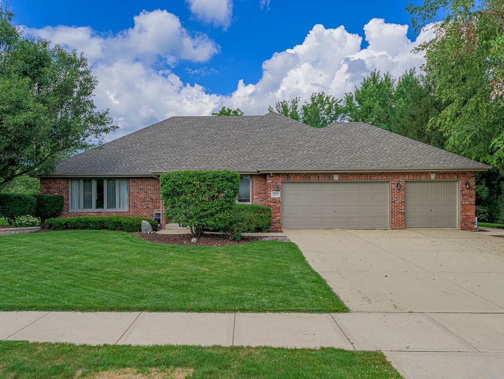 12054 Blackthorne Ridge Drive, Mokena