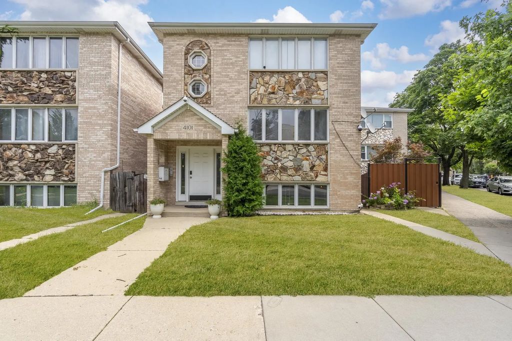 4101 N Dickinson Avenue 1, Chicago, 60641