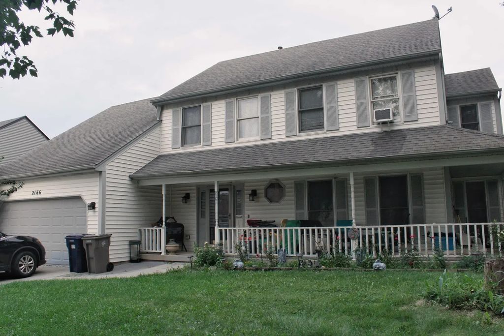 2166 Jordan Lane, Elgin