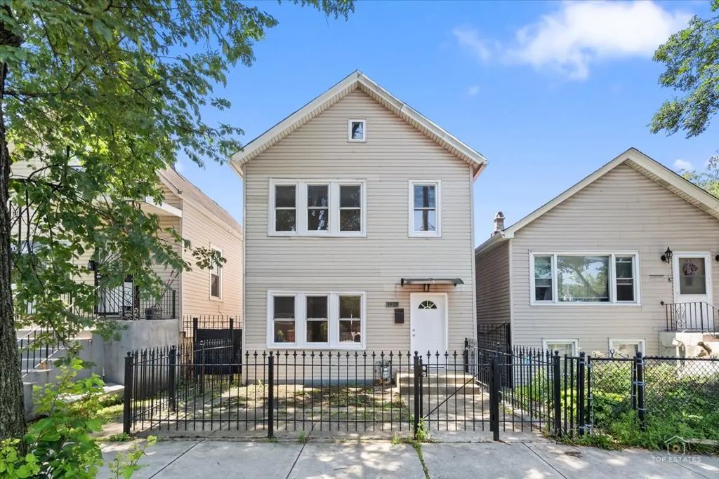 3504 S Maplewood Avenue, Chicago