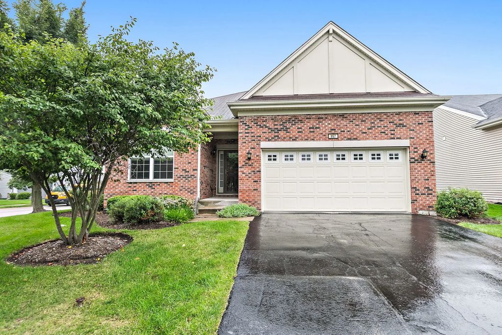 957 Laguna Lane, Pingree Grove