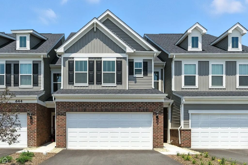 717 Maidengrass Way 54004, Bolingbrook