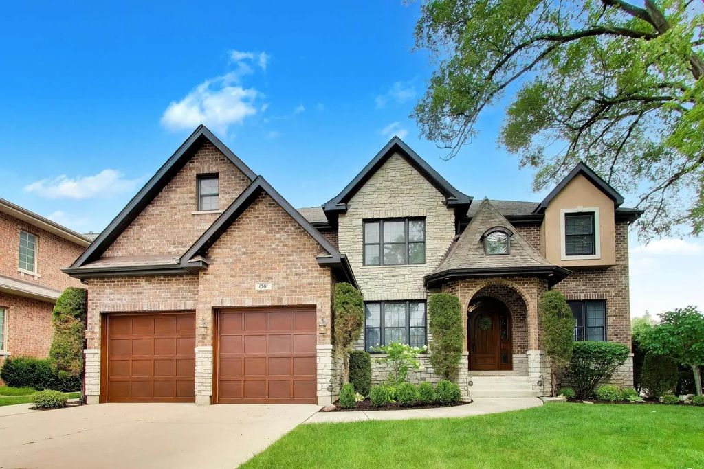 1301 N Chicago Avenue, Arlington Heights