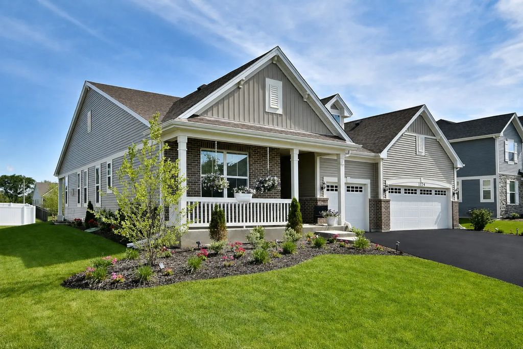 1174 Larswood Lane, Crystal Lake