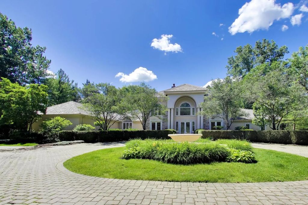 148 N Ahwahnee Road, Lake Forest, 60045