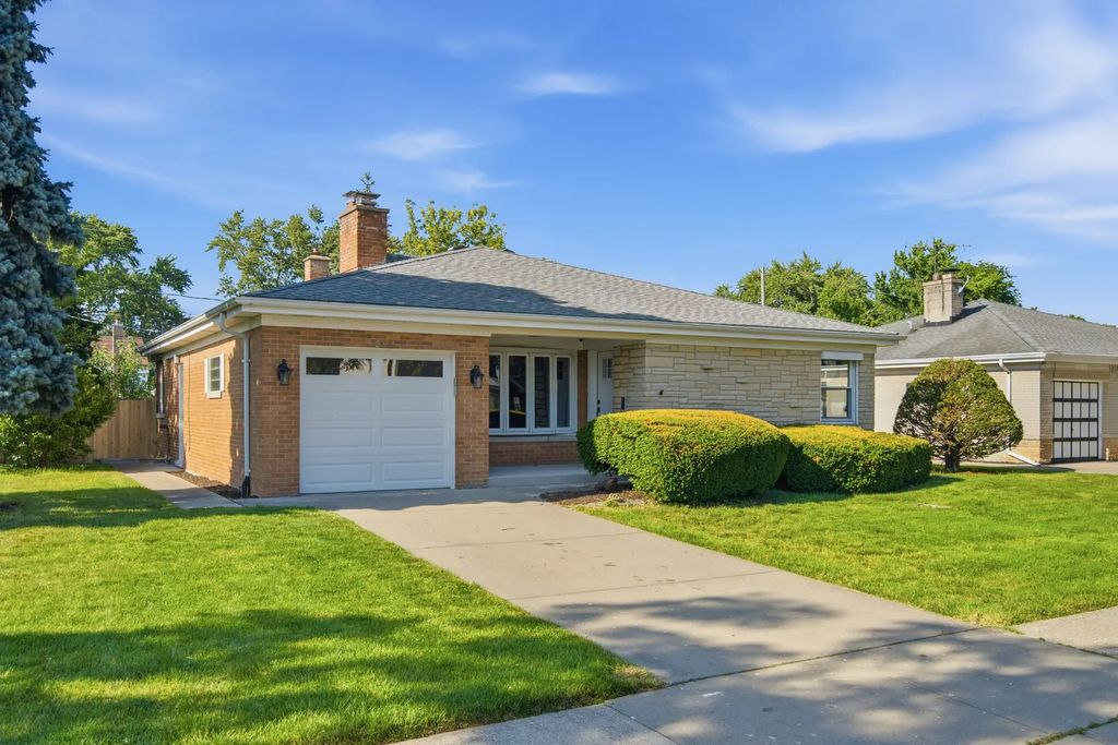 5022 Fargo Avenue, Skokie, 60077