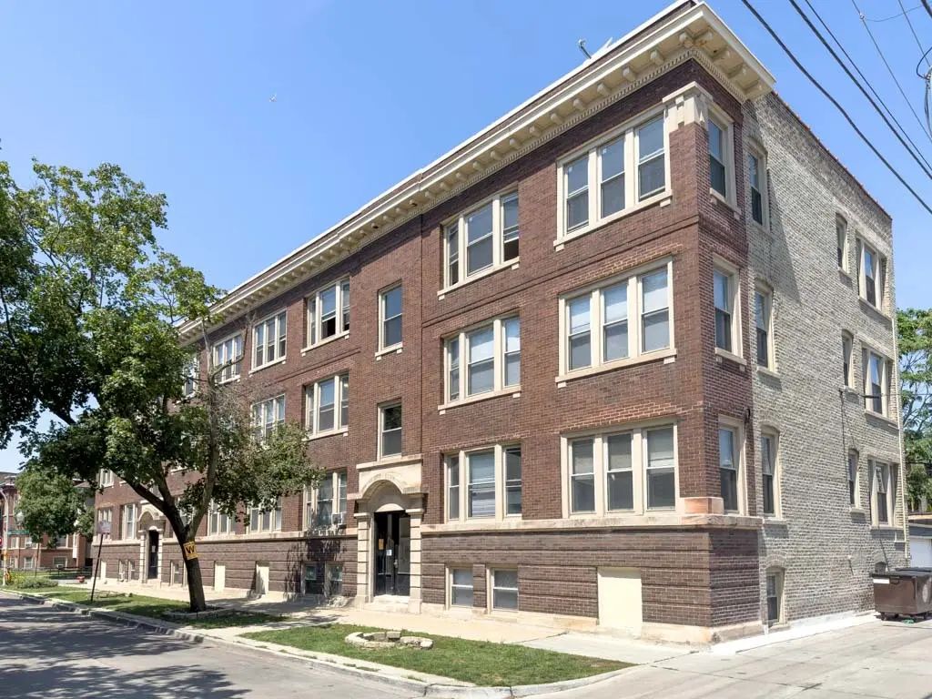 1222 W Rosemont Avenue 1, Chicago, 60660