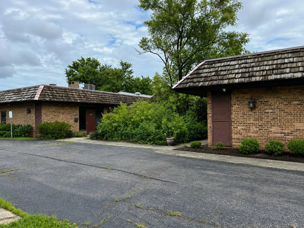 350 S Schmale Road, Carol Stream