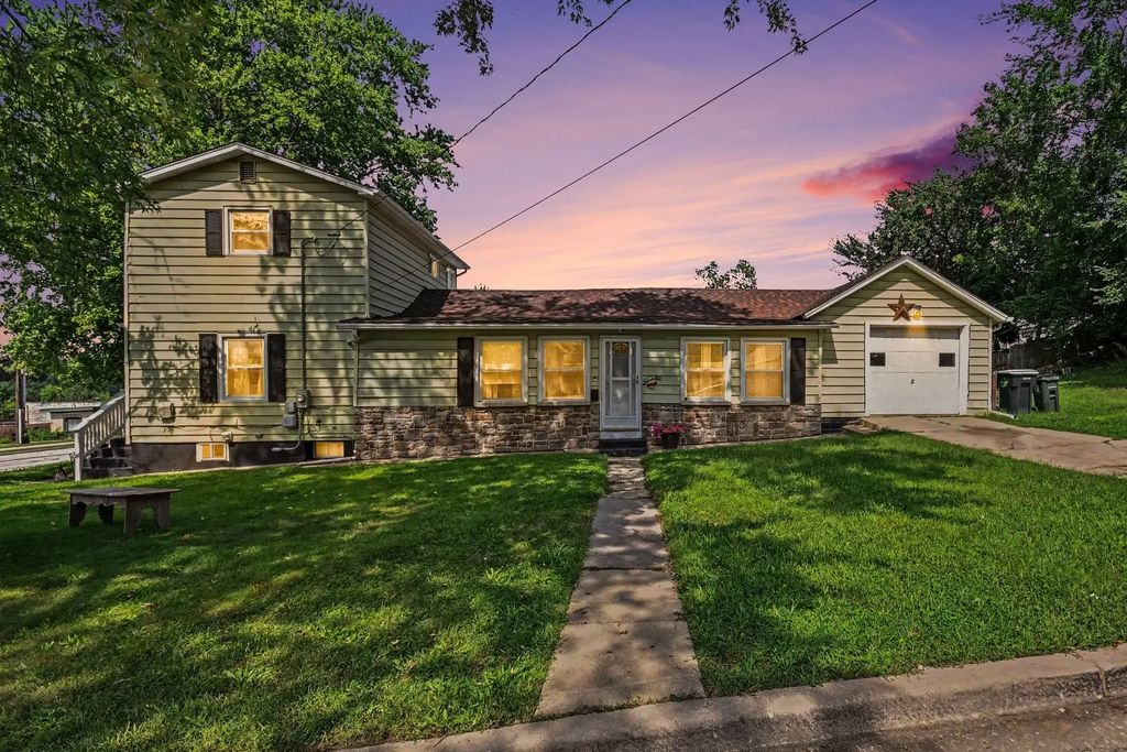 404 N River Street, Batavia