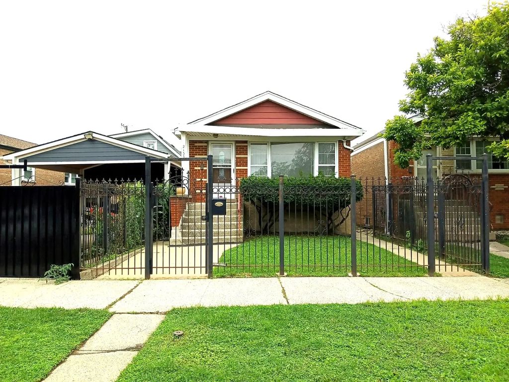 2133 W 49th Place, Chicago