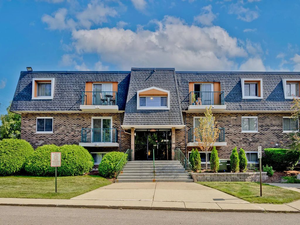 3849 N Parkway Drive 2a, Northbrook, 60062