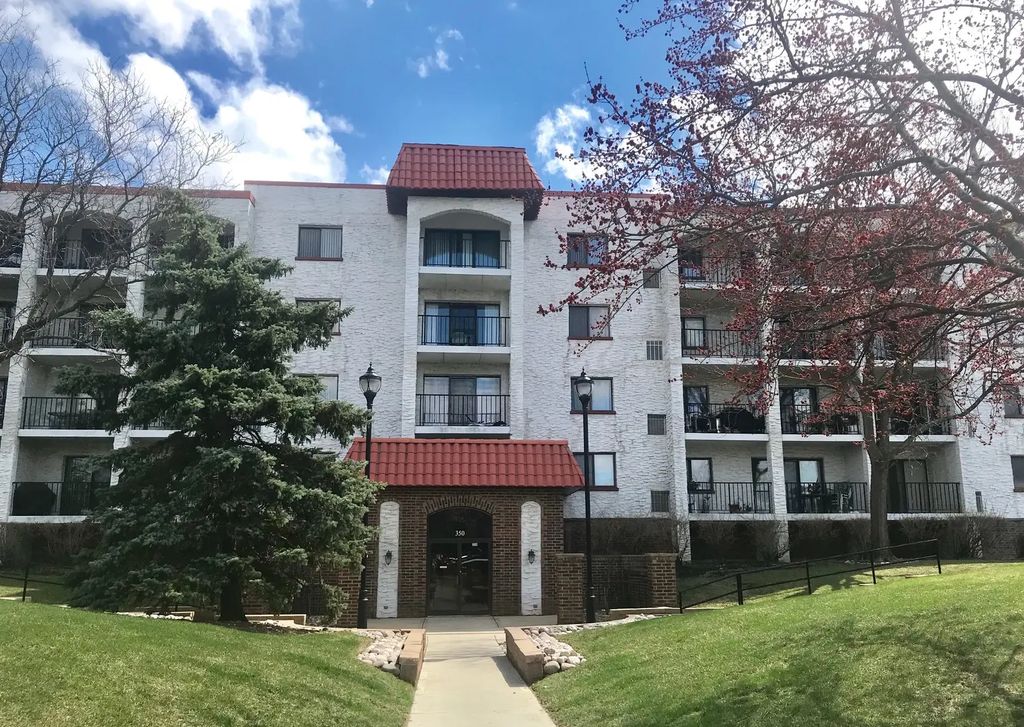 375 Plum Creek Drive 503, Wheeling