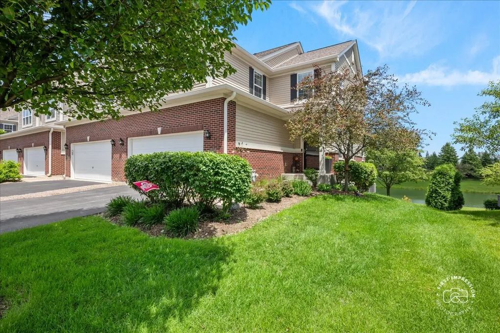 2927 Church Road, Aurora