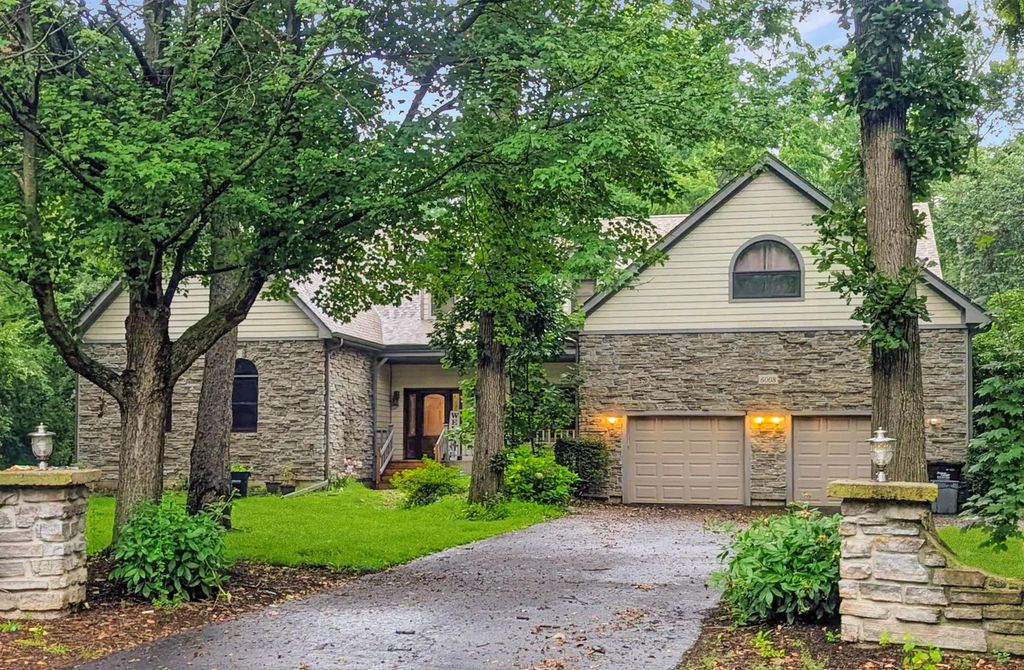 6008 Tomlinson Drive, McHenry