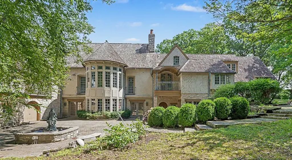80 Ashton Drive, Burr Ridge