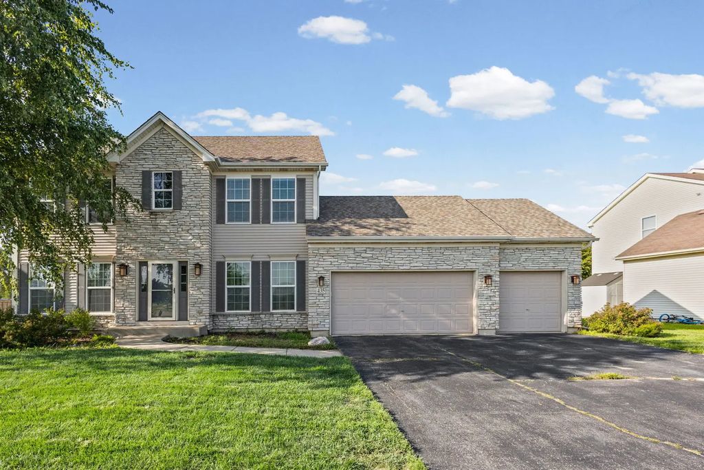 435 Shadow Wood Drive, Yorkville