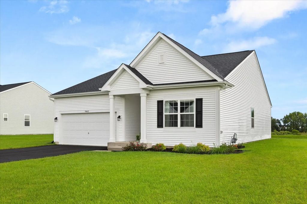 1662 Patterson Avenue, North Aurora