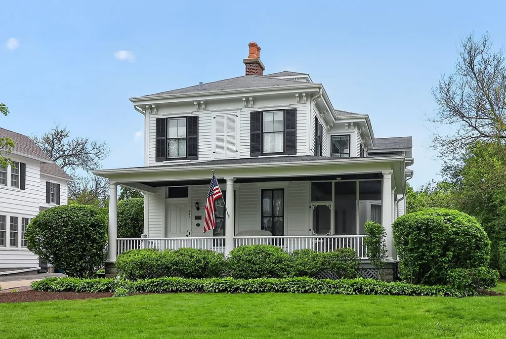 319 N Lincoln Street, Hinsdale